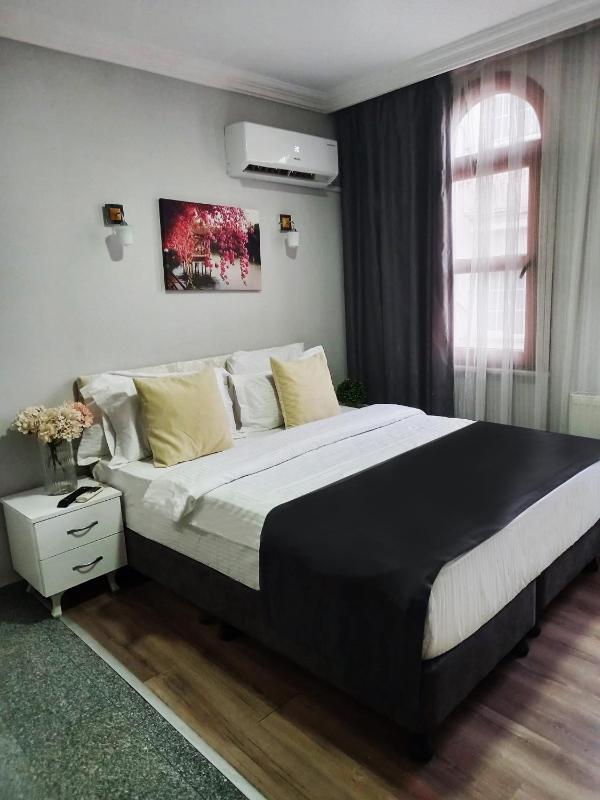 Double Room image 4