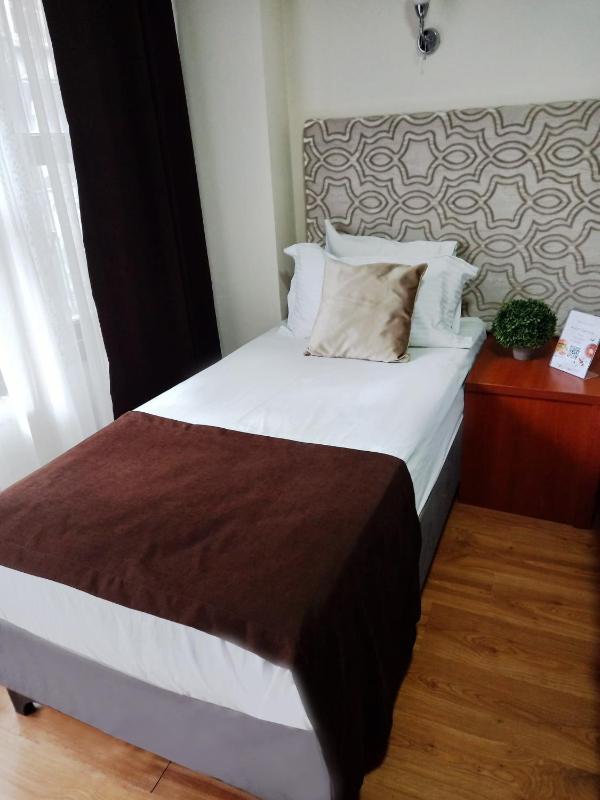 Economy Single Room image 3