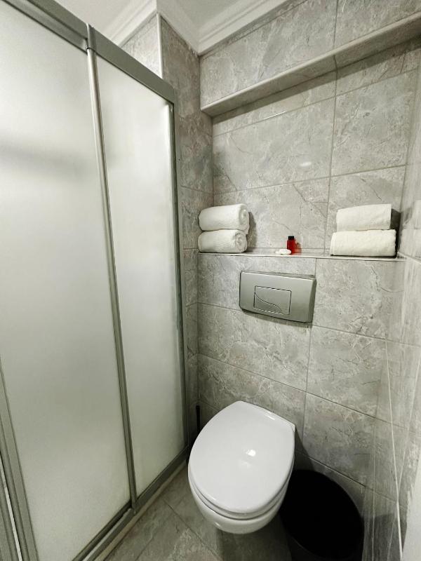 Economy Double Room image 2