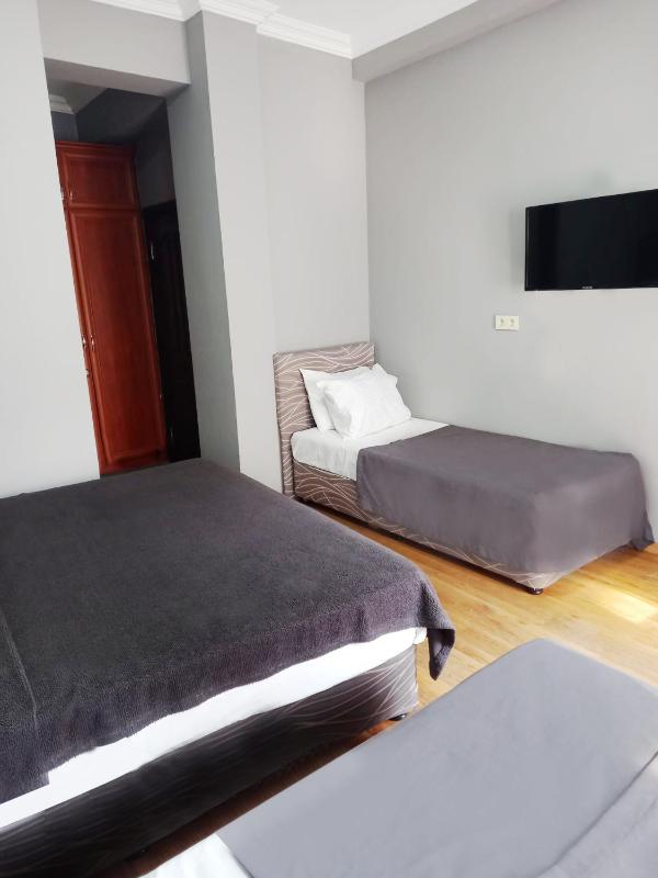 Triple Room image 4