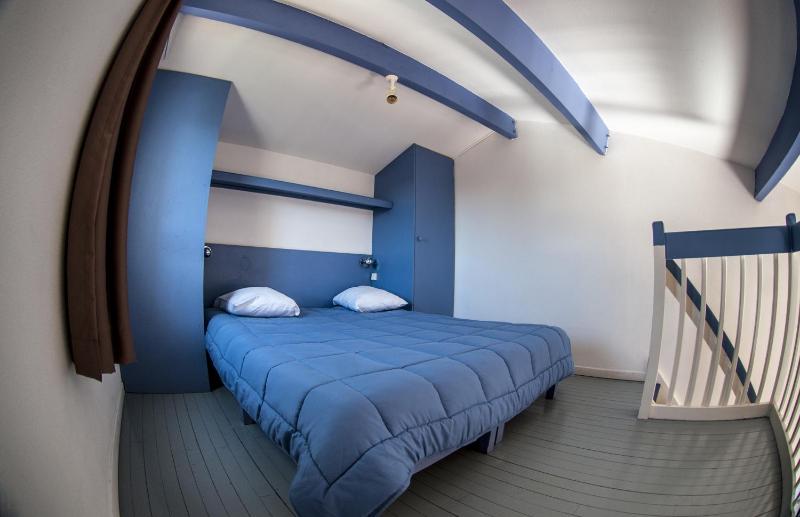 Studio (4 Adults) With Mezzanine image 2