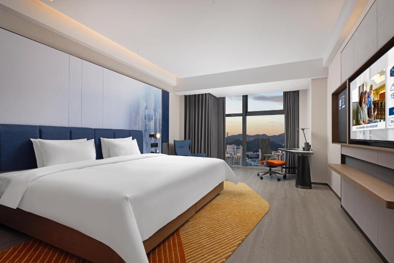 Hampton by Hilton Shenzhen Futian Huaqiangbei - image 8