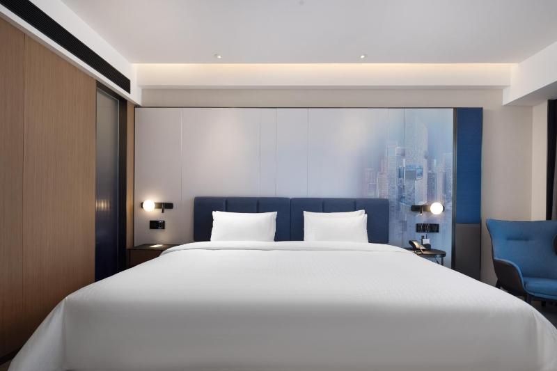 Hampton by Hilton Shenzhen Futian Huaqiangbei - image 7
