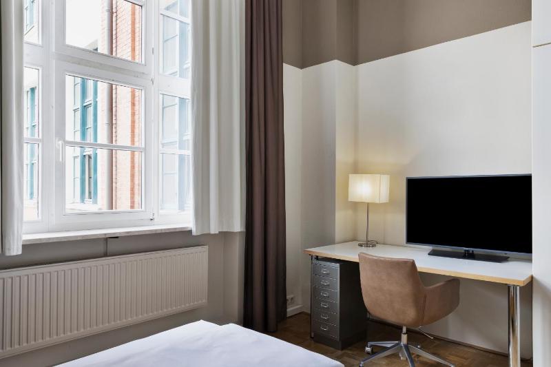 Economy Single Room image 3