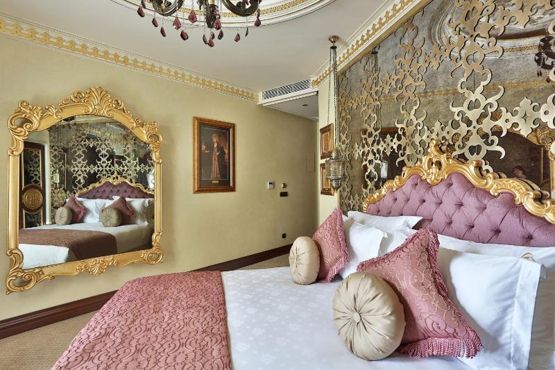 Superior Room with Golden Horn View image 2
