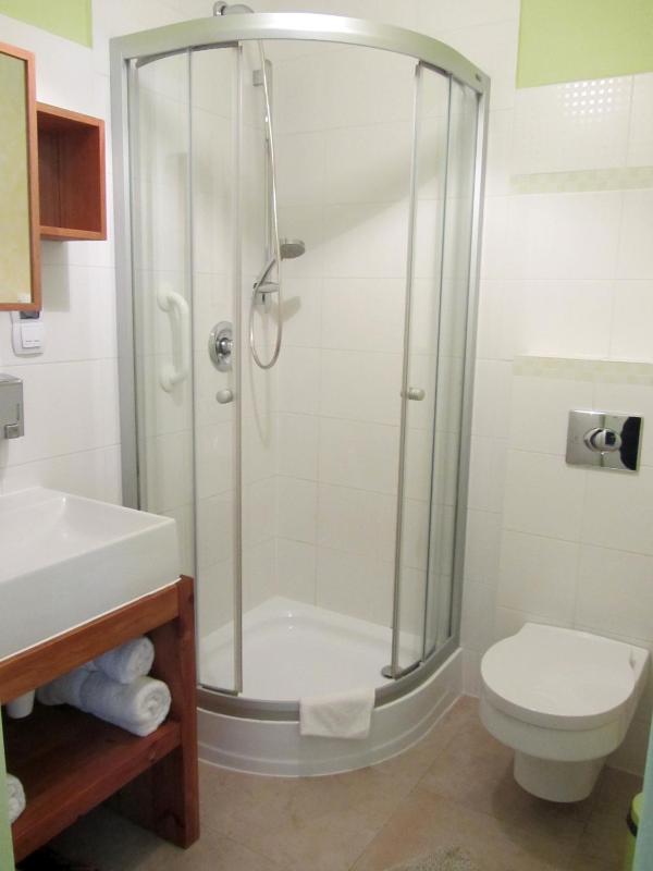 Double Room image 3