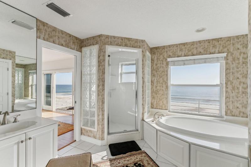 Breathtaking Beach Front House home - image 6
