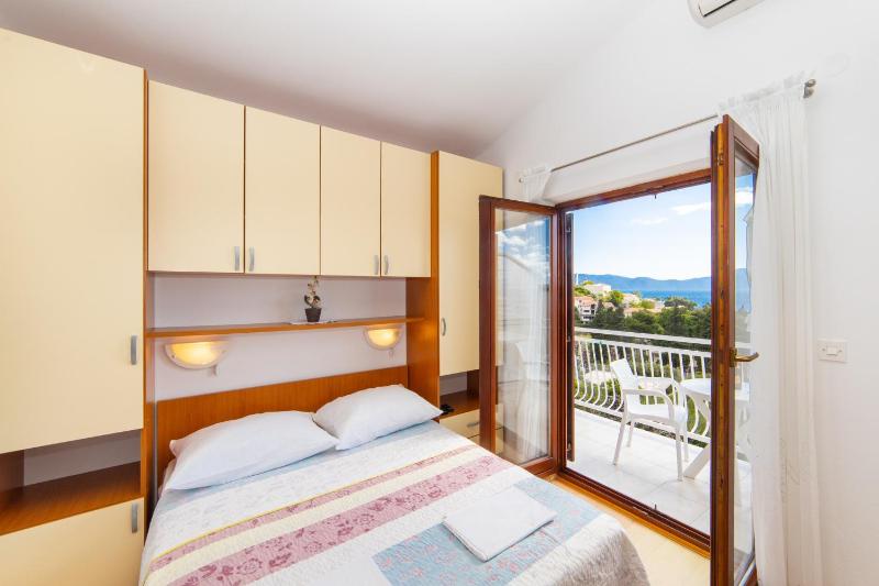 Studio with Sea View image 3