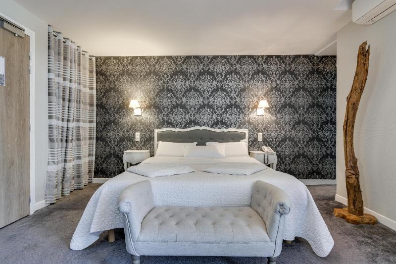 Superior Double Room image 2