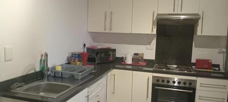 One bedroom self-catering apartment at CITY JUNCTION - image 9