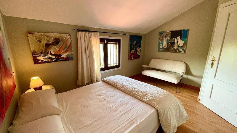 Two-Bedroom House image 4