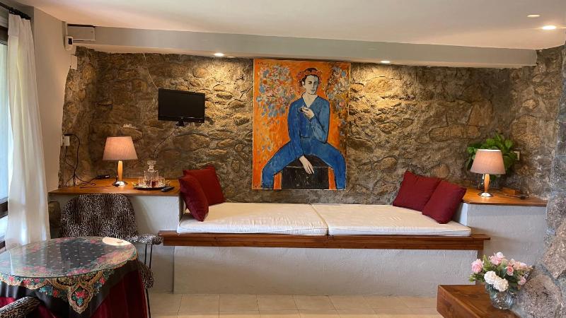 Two-Bedroom House image 3