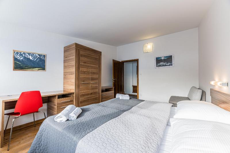 Apartment with Fireplace image 4