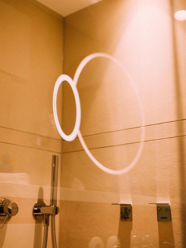 Single Room image 4