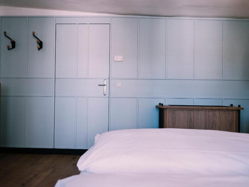 Small Double Room image 4