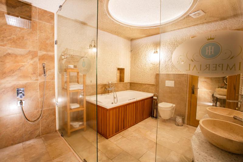Deluxe Double Room image 1