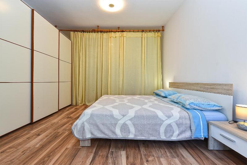 Apartment image 4