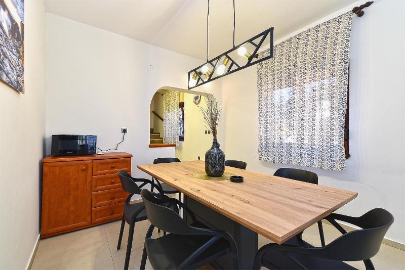 Apartment image 2