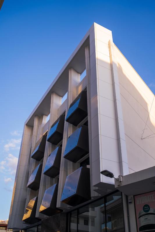 Raam Luxury Suites - image 9