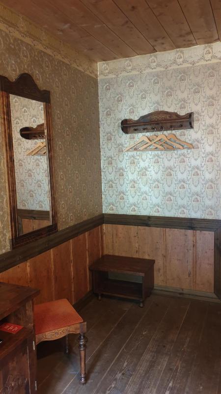Twin Room image 3