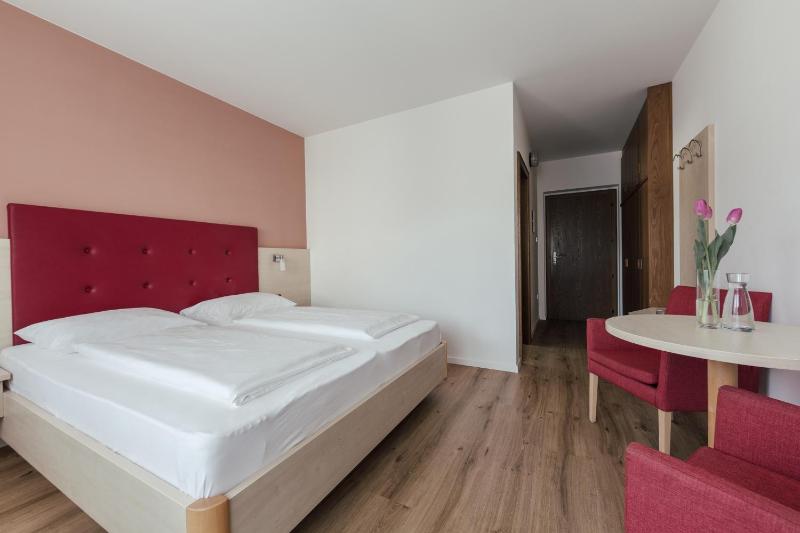 Double Room with Balcony image 1