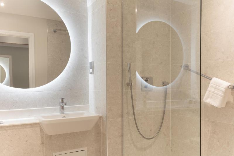 Privilege Double or Twin Room image 2