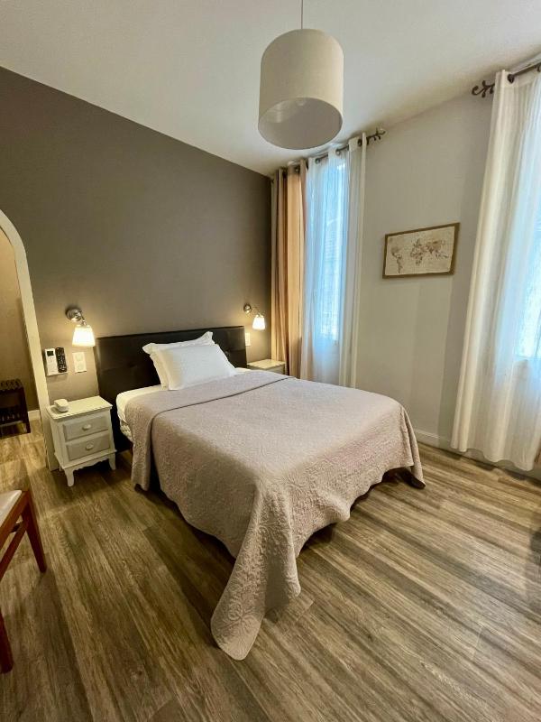 Single Room image 1