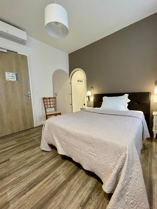 Single Room image 3