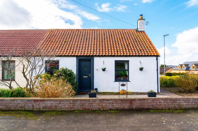 Two-Bedroom House image 3
