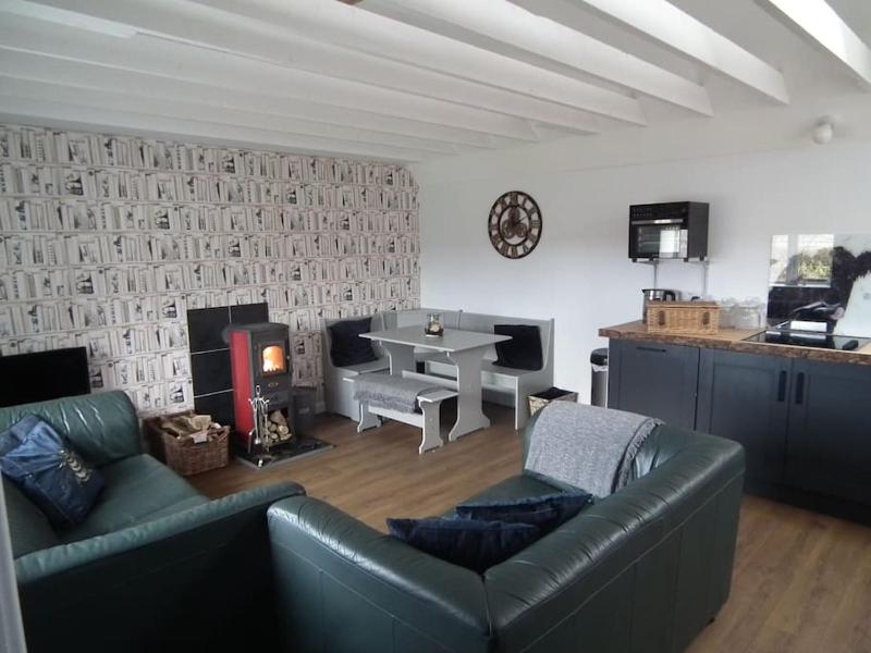 Borrowmoss Bothy, Charming & Characterful property, Wigtown Images