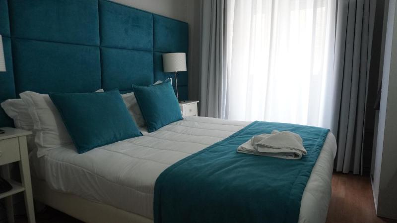 Double Room image 3