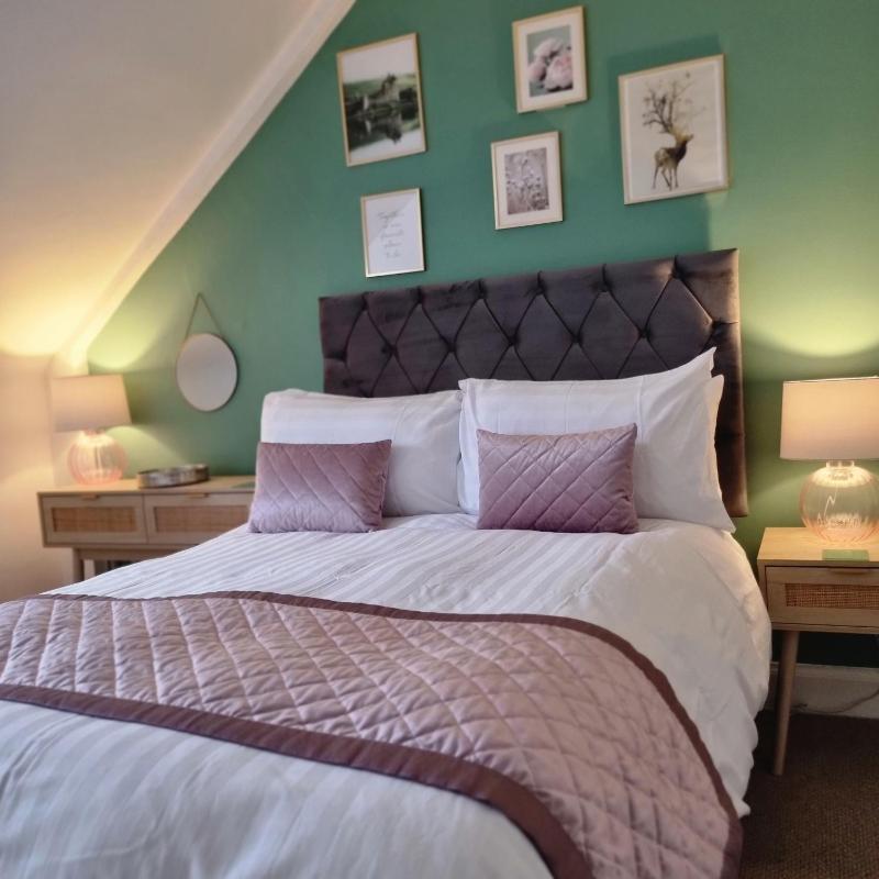 Room 3, cosy double image 4