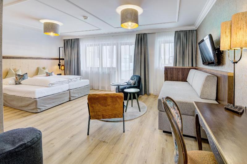 Superior Double Room image 4