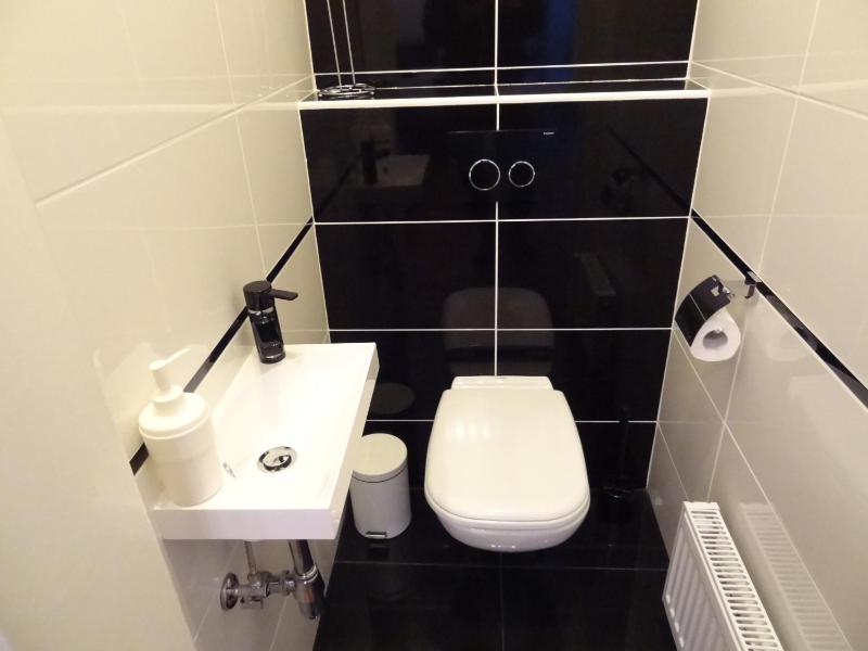 Central Apartment - image 11