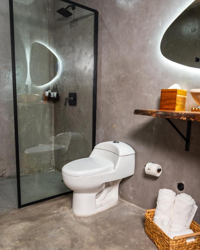 Queen Room image 1