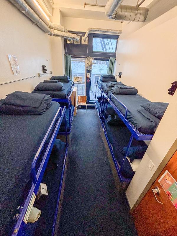 ITH Pacific Tradewinds Hostel - image 11