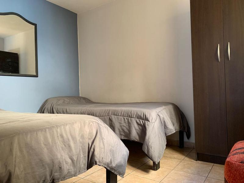 Twin Room image 1