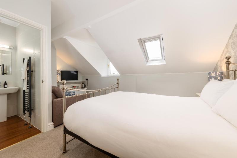 Cragwood Guest House - image 34