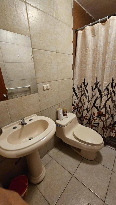 Casa Independiente cerca al centro historico en Primer Piso - Los Profesionales - image 5