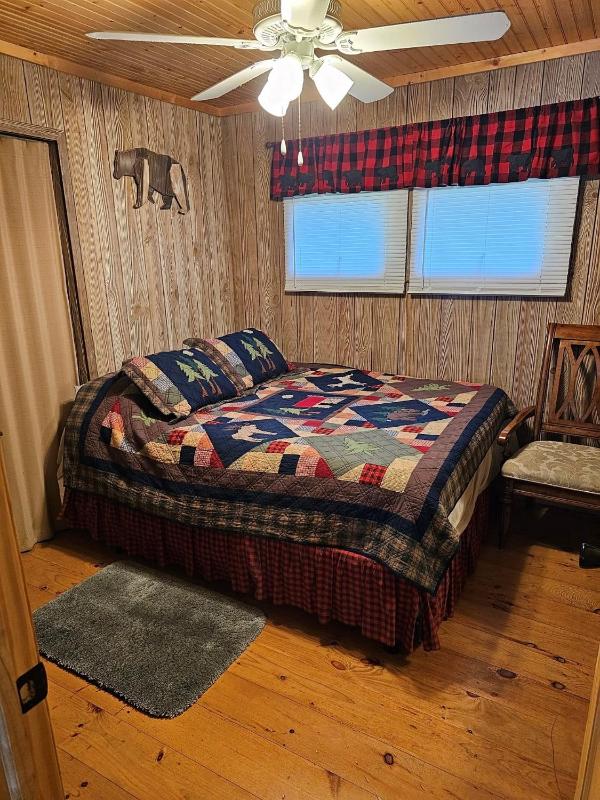 Four-Bedroom Holiday Home image 4