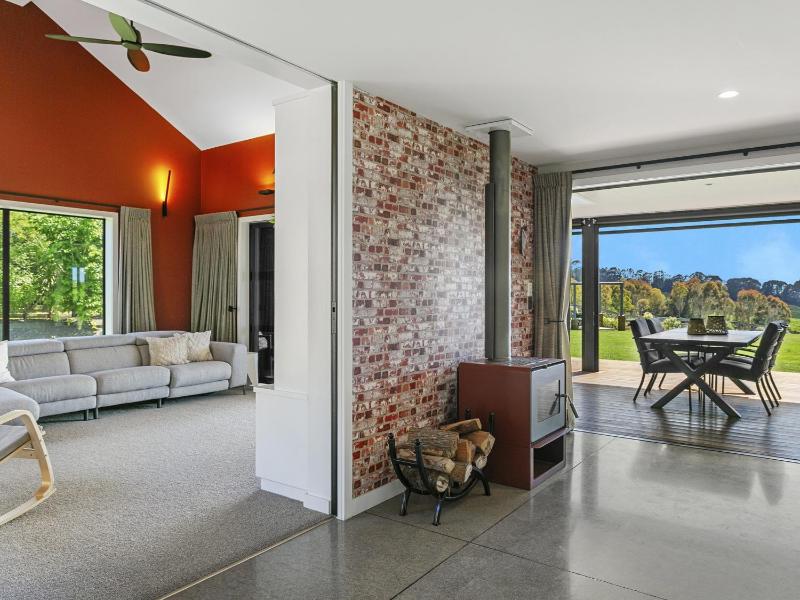 Lake Taupō Luxury Views with Spa Pool - image 21