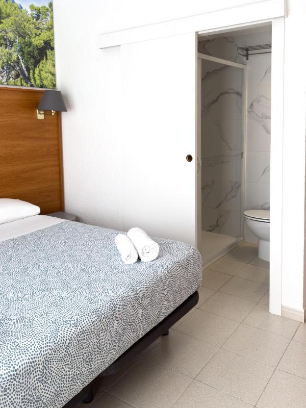 Hotel Maremagnum - image 4