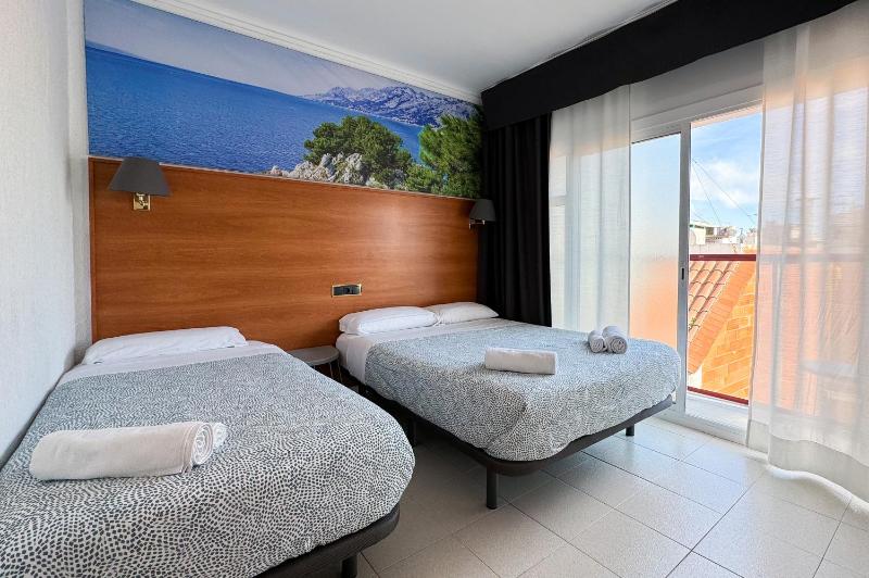 Hotel Maremagnum - image 15