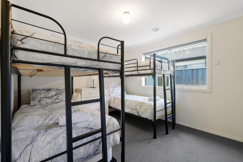 Shoalhaven Escape Cowes - image 14