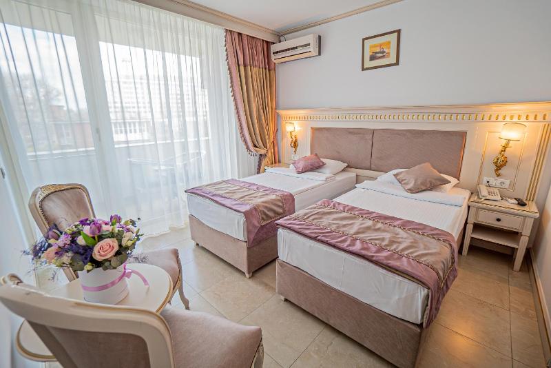 Superior Double or Twin Room image 3