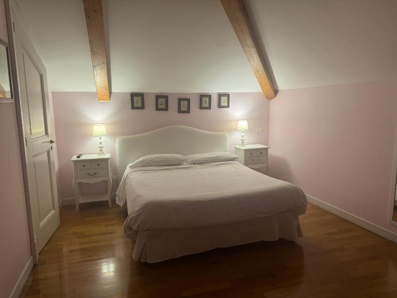 Standard Double Room image 1