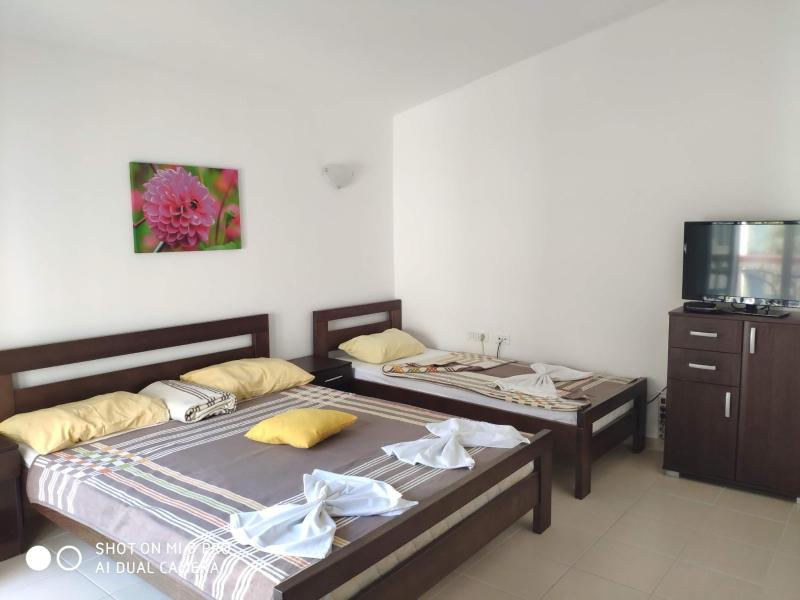 Triple Room image 3