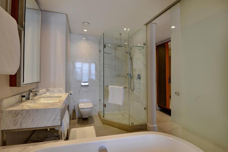Houghton Suites - image 10