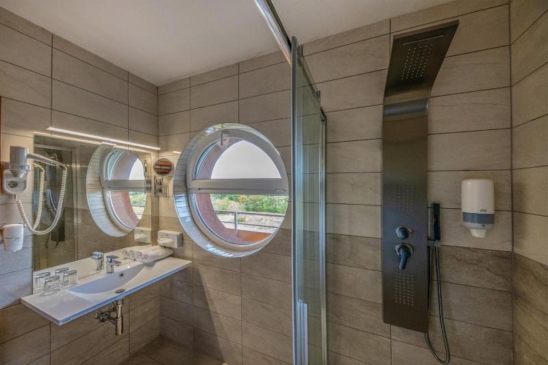 Superior Apartment image 4