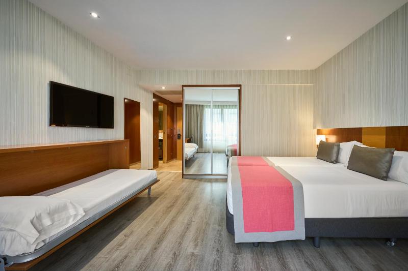 Triple Room (3 Adults) image 4
